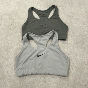 2 Nike Sports Bra